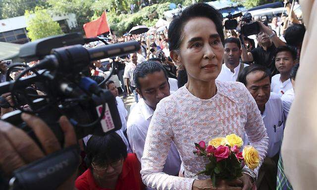 Suu Kyi nahm vergangenes Wochenende nach jahrelangem Hausarrest an Parlamentswahlen teil.