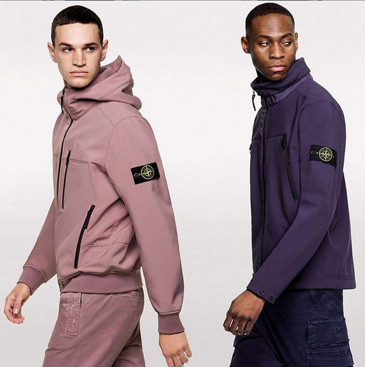 Das Label Stone Island hat es nach sechs Monaten wieder in die Top 10 geschafft. Dies ist vor allem der Nachfrage nach funktionalen Jacken zu verdanken, im letzten Quartal haben die Suchanfragen um 122 Prozent zugenommen, in den sozialen Medien wurde die Marke 327.000 Mal erwähnt.