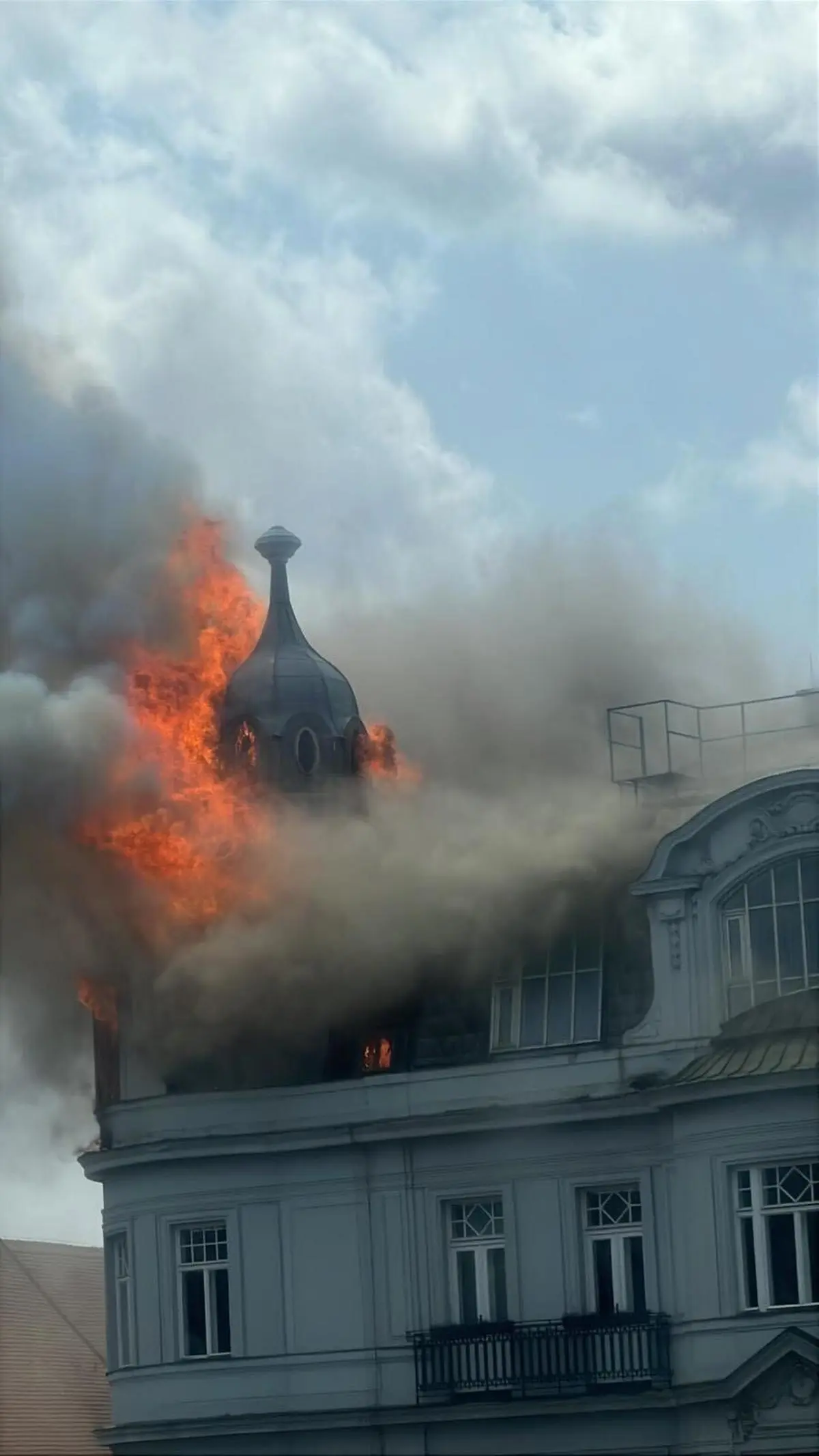 Man dies on the top floor fire at the Rochusmarkt in Vienna-Diepresse.com