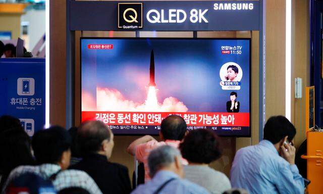 Nordkorea hat nach südkoreanischen Angaben bei einem neuen Waffentest zwei ballistische Raketen abgefeuert.