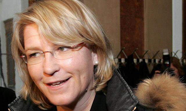 Ex-Justizministerin Karin Gastinger könnte sich schon bald über für sie positive Nachrichten freuen.