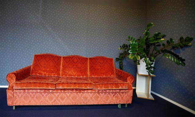 Symbolbild Sofa: Dieses steht in Magdas Hotel im zweiten Bezirk in Wien.