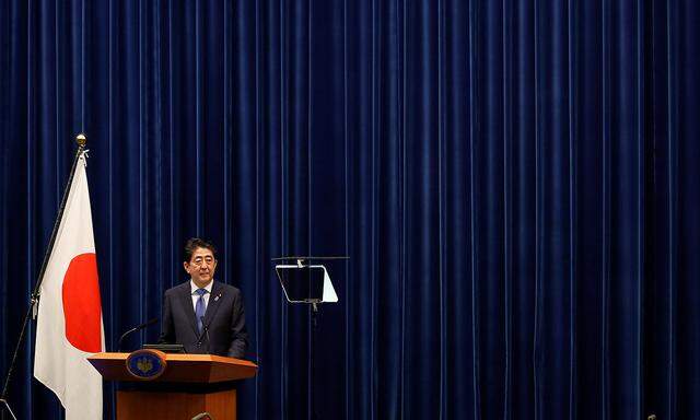 Shinzo Abe versucht es mit Neuwahlen.