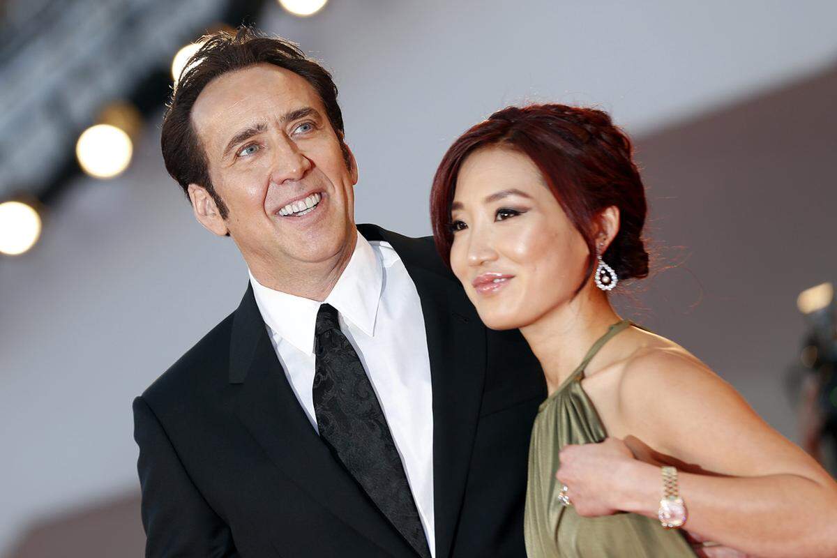 Einen Superhelden wünschten sich auch Nicolas Cage und Frau Alice Kim in die Familie. Sie gaben ihrem Sohn den Namen Kal-el Coppola. Bevor Superman nach Ankunft auf der Erde zu Clark Kent wurde, hört er auf den Namen Kal-el.