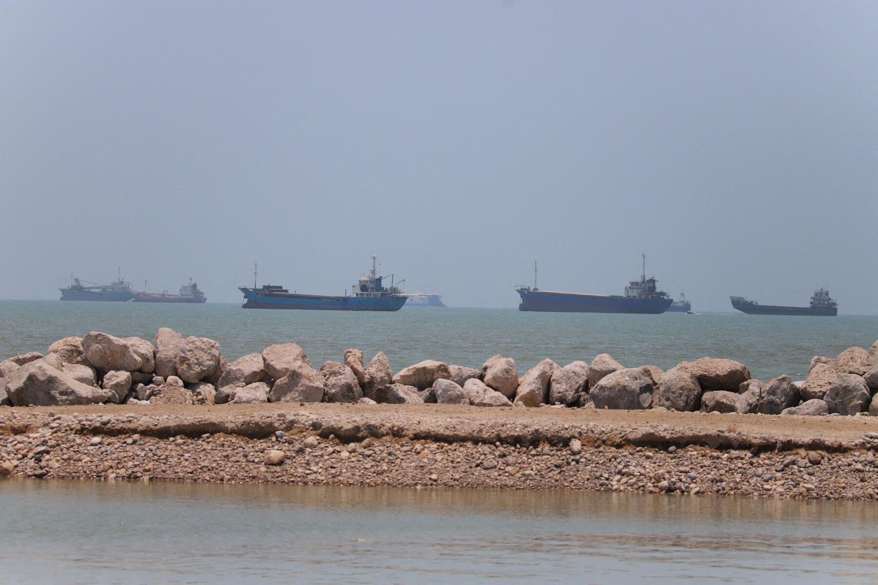 Strait of Hormuz Reopens After US-Iran Preliminary Deal