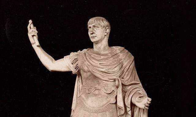 Trajan-Statue