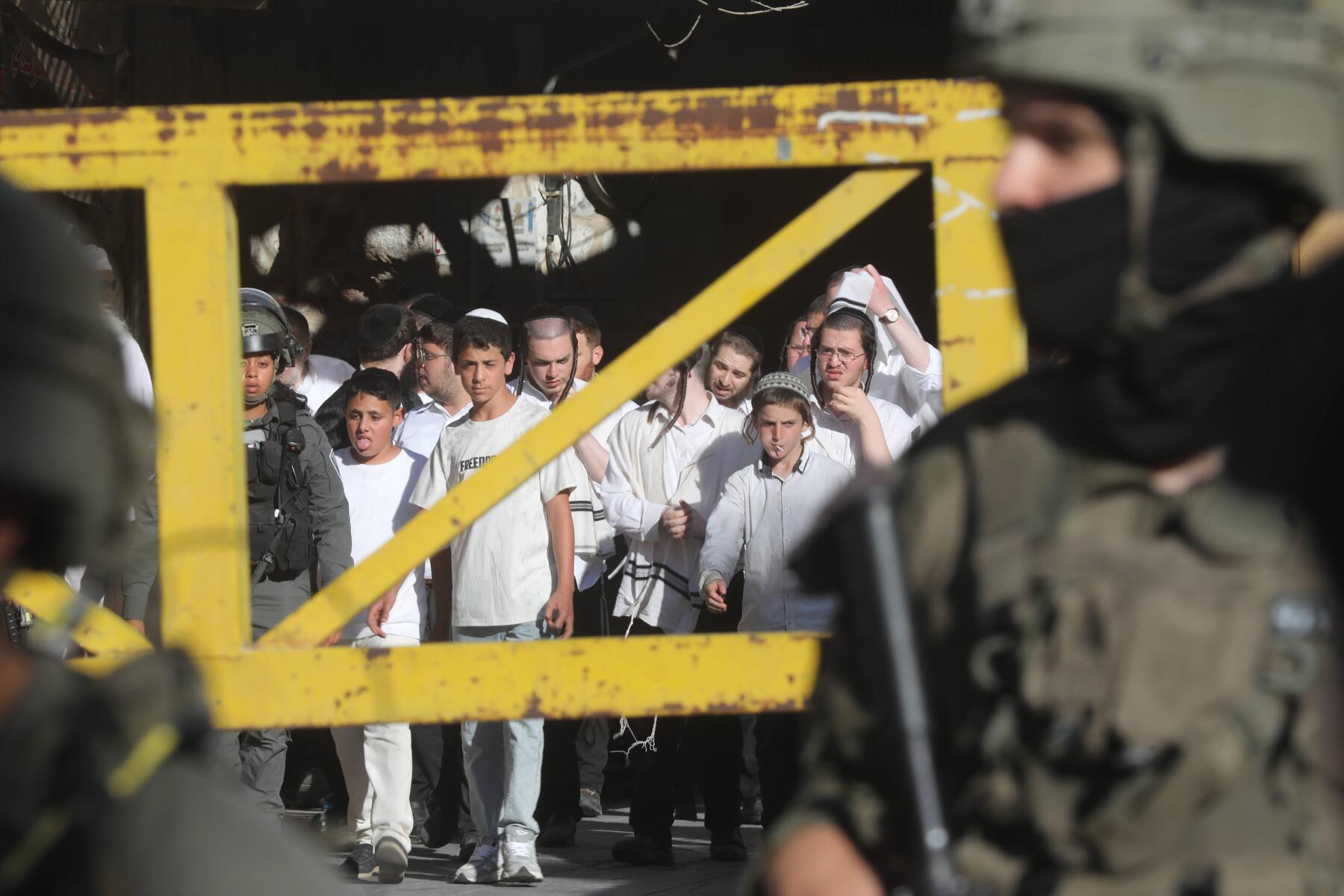 Netanyahu lets radical settlers run free