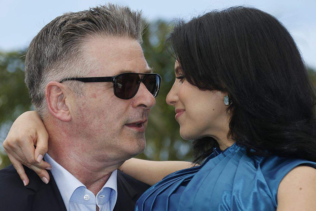 Ergraut, aber attraktiv: Das gilt auch für Alec Baldwin, im Bild mit Hilaria Thomas, der zur "Blood Ties"-Premiere kam.