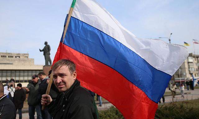 Pro-russische Demonstranten in der Krim-Hauptstadt Simferopol