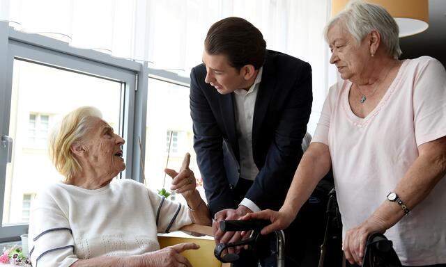 Bundeskanzler Sebastian Kurz besuchte am Dienstag eine Pflegeeinrichtung in Wien-Ottakring.