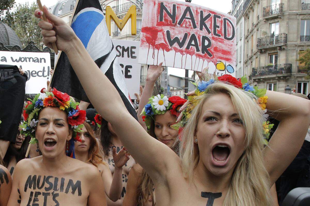 Feministinnen der ukrainischen Bewegung Femen, die für ihre aufsehenerregenden Oben-Ohne-Proteste bekannt ist, haben am Dienstag in Paris ein Büro eröffnet.
