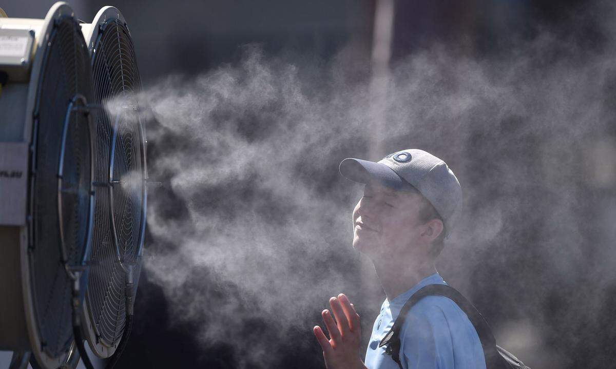 Verstreut über die Anlage der Australian Open finden sich kühlende Ventilatoren.