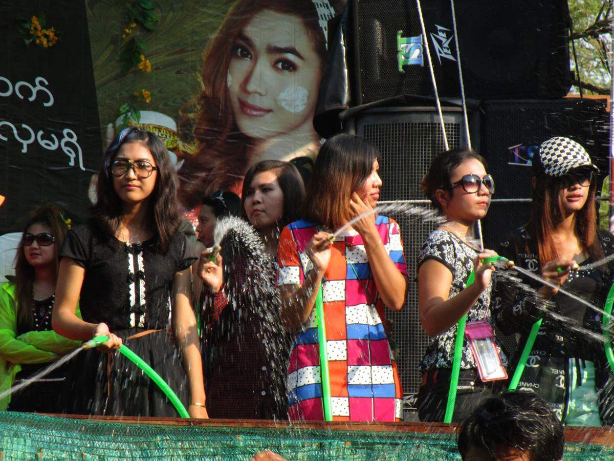 Thingyang-Fest in Burma