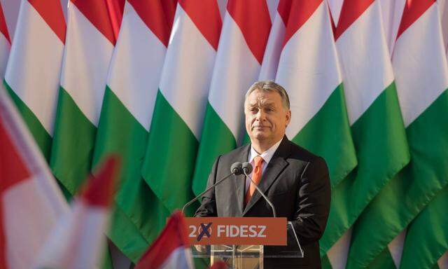 Ungarns Premier Viktor Orba ́n will die Verlängerung des Notstands.