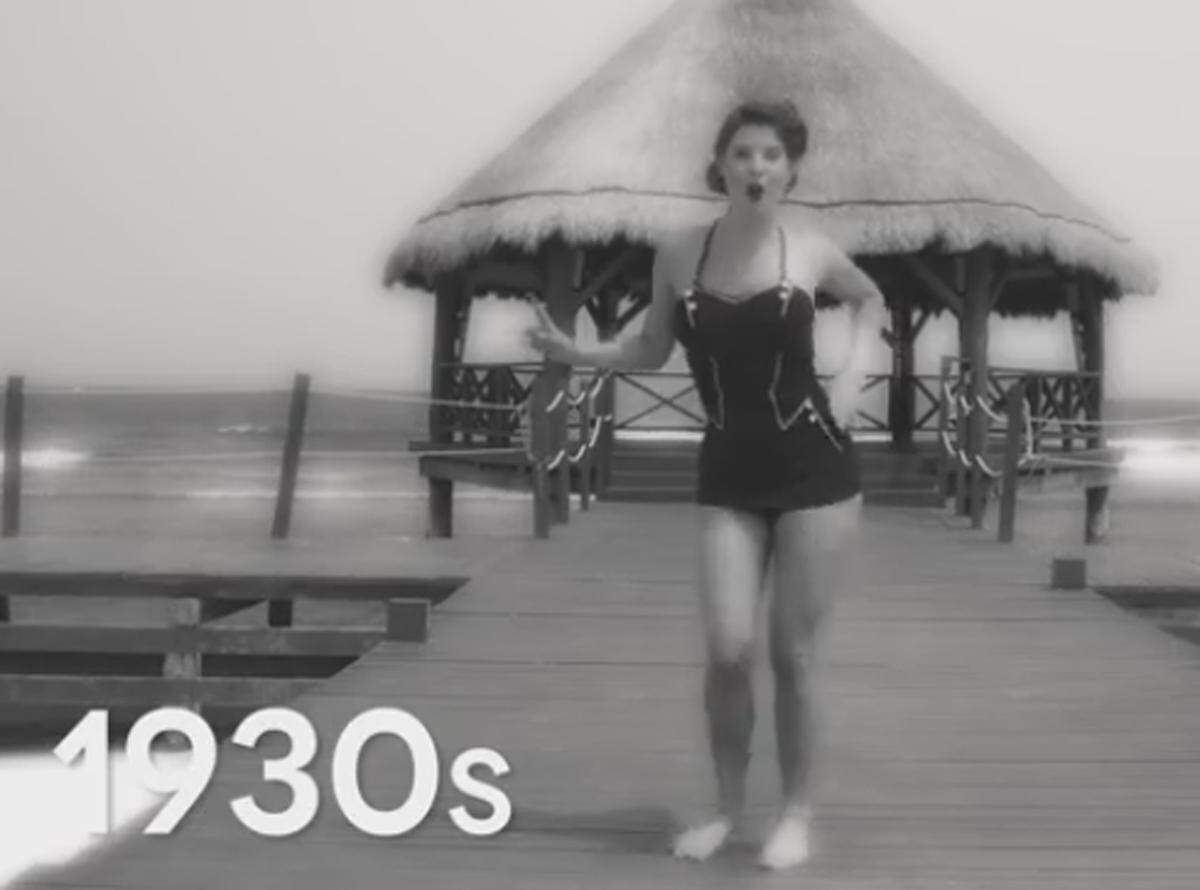 In den 20er-Jahren wurde der Badeanzug geboren, in den 30ern trug man bereits Versionen aus einem elastischen Material.