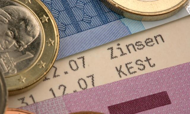 Die Wogen um die Zinsschere gehen hoch. Attraktive Angebote winken oft aus dem Ausland. Sind dieser aber auch österreichische Kundschaft vorbereitet?