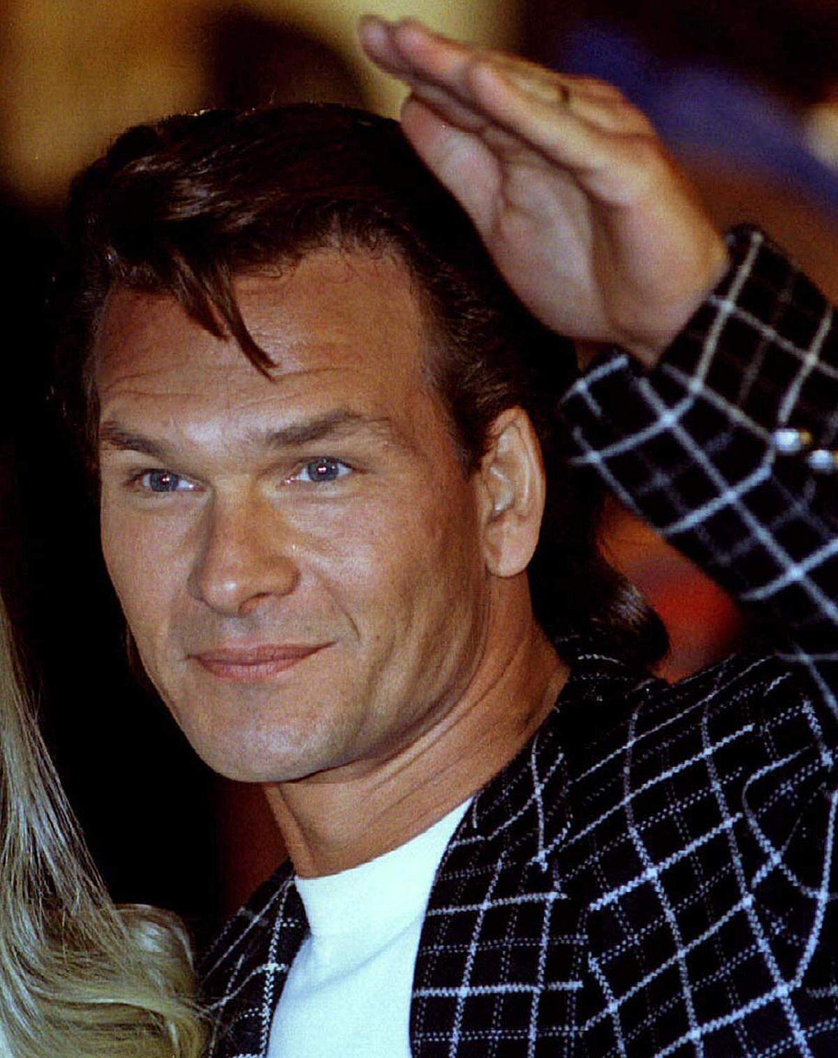 Seine Rolle in "Gefährliche Brandung" ließ den unvergesslichen Patrick Swayze die Liste der ''Sexiest Men Alive 1991'' anführen. Der Schauspieler war von 1975 bis zu seinem Tod 2009 mit Lisa Niemi verheiratet.