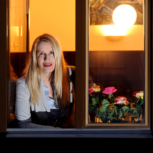 Lässt sich von ihren Gästen gern emotional berühren: Claudia Stöckl.