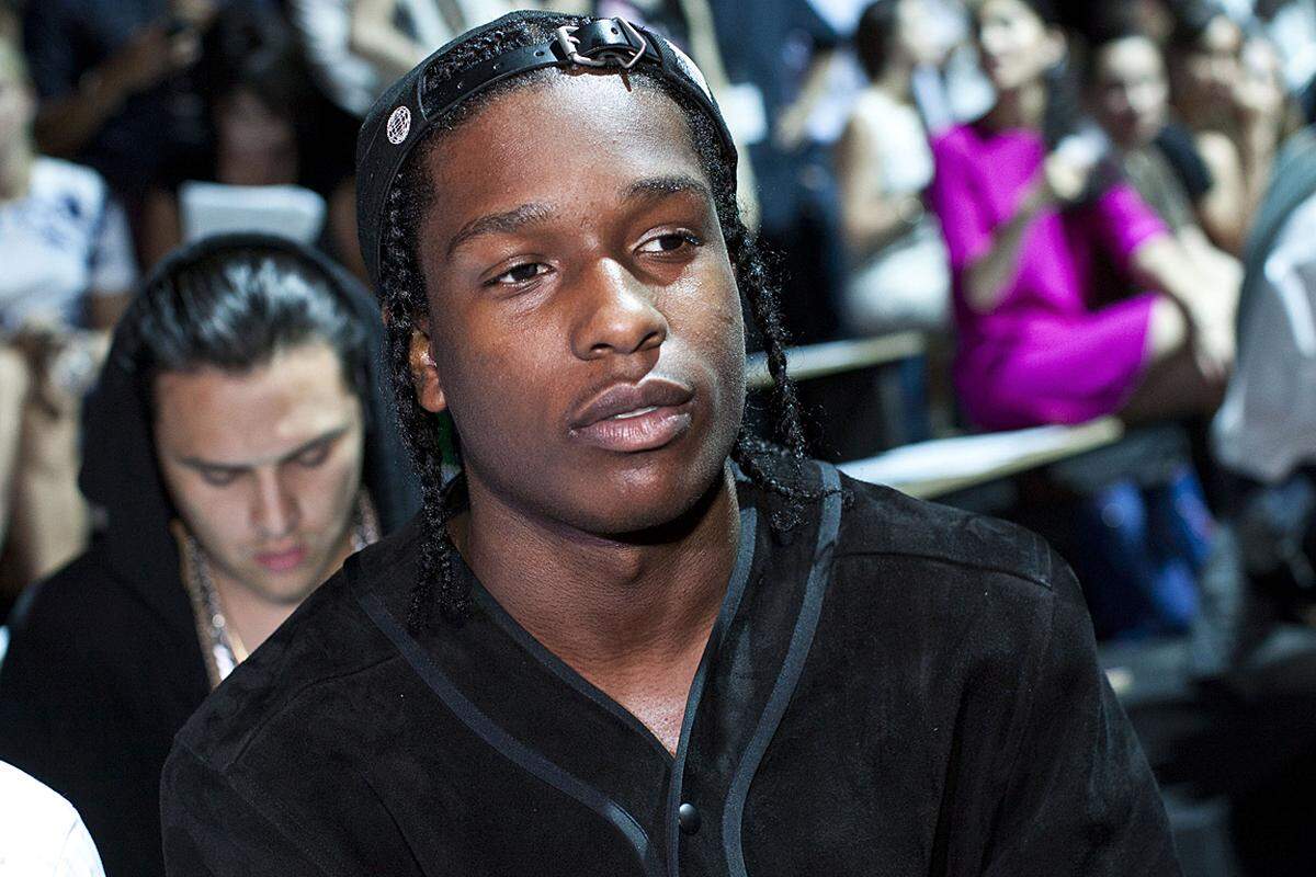 Den Anfang machte A$ap Rocky: "Long. Live. A$ap" (Releasedatum: 15. Jänner 2013) bescherte dem 24-jährigen Rapper aus New York nicht nur einen Auftritt bei der "David Letterman Show" sondern gleich Platz eins der Billboard 200 und der UK Album Charts.Hier eine Hörprobe daraus: 