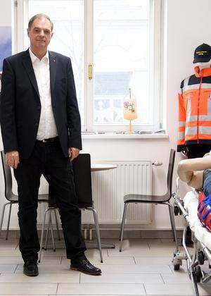Wolfgang Kastel ist Chef des Wiener Zivilschutz- verbandes. Er muss derzeit einige Menschen beruhigen.