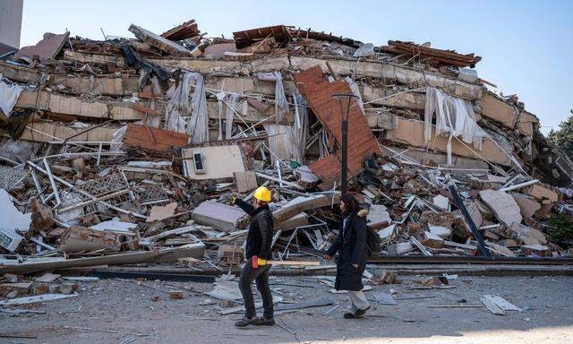 Earthquake In Turkey A building that has collapsed following the 7.7 and 7.6 magnitude earthquakes, in Hatay, Turkiye on