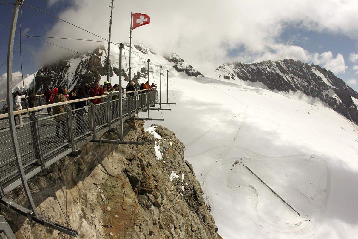 Auf dem "Top of Europe", wie Marketing-Experten das Jungfraujoch tauften, trifft sich Asien mit dem Rest der Welt.