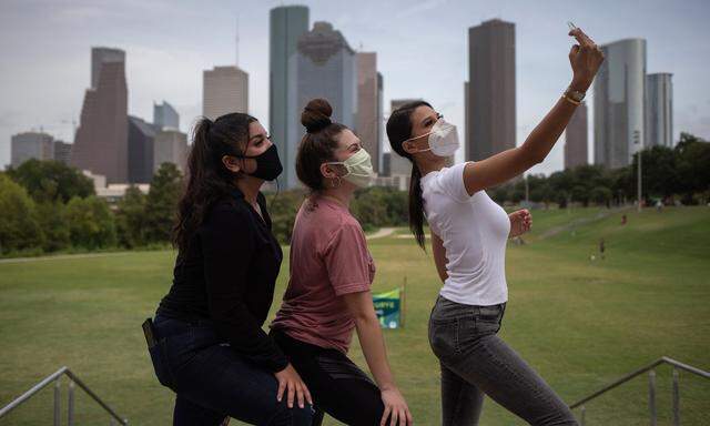 Houston ist einer der neuen Corona-Hotspots in den USA – und die Schutzmaske gehört zum neuen Chic in der Metropole. 