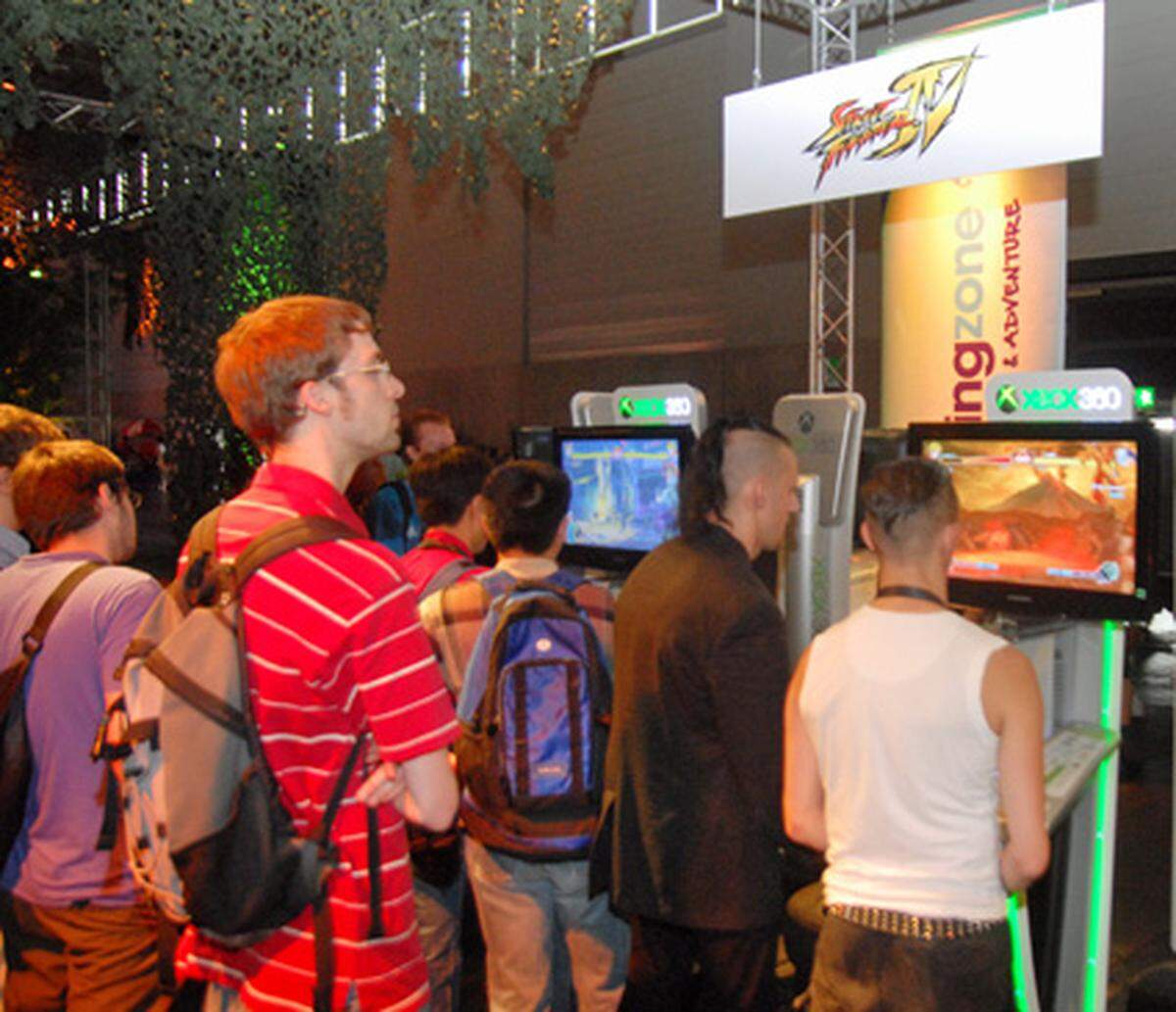 Zwar schon längst erhältlich, aber immer noch ein Publikumsmagnet: Street Fighter IV.