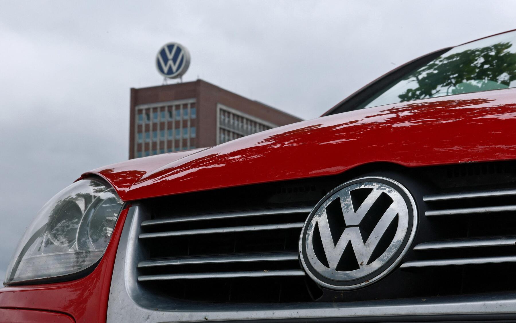 VW Plans Major Production and Model Range Cuts