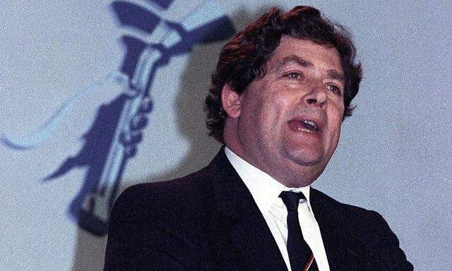 Archivbild vom 12. Oktober 1989: Nigel Lawson war Großbritanniens Finanzminister zwischen Juni 1983 und Oktober 1989 unter Margaret Thatcher.