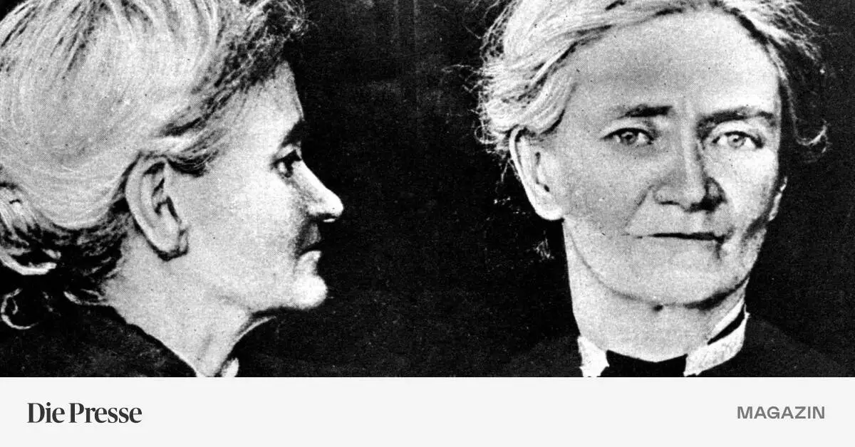 Attentat-auf-Mussolini-Als-eine-irische-Aristokratin-aus-n-chster-N-he-auf-den-Duce-schoss-premium-