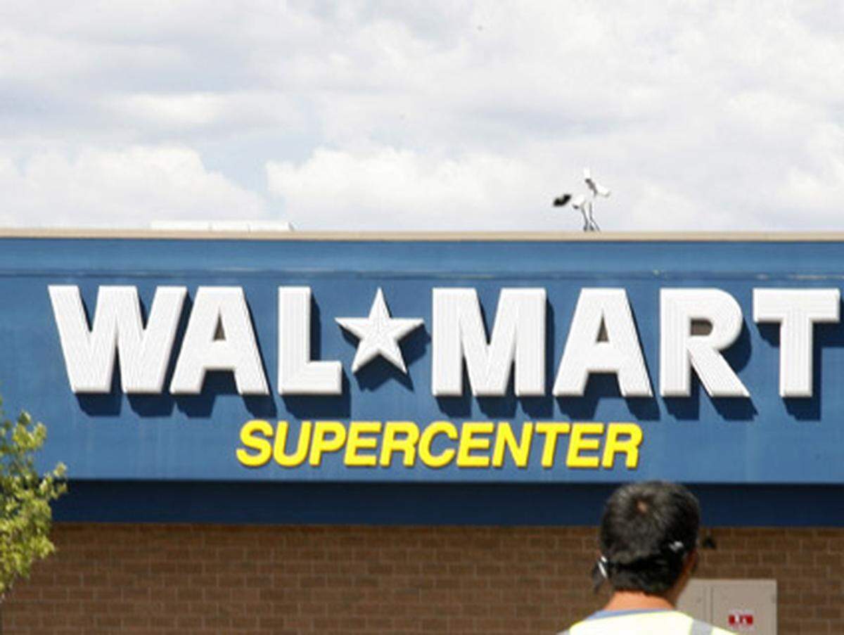 Die Supermarktkette Wal-Mart lässt auch ihre Mitarbeiter von den 10,31 Milliarden Euro Gewinn profitieren: Sie erhalten gesamt rund  690 Millionen Euro an Prämien.