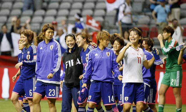 Japan beat Switzerland in Women s World Cup Players of Nadeshiko Japan express joy for their 1 0 vic