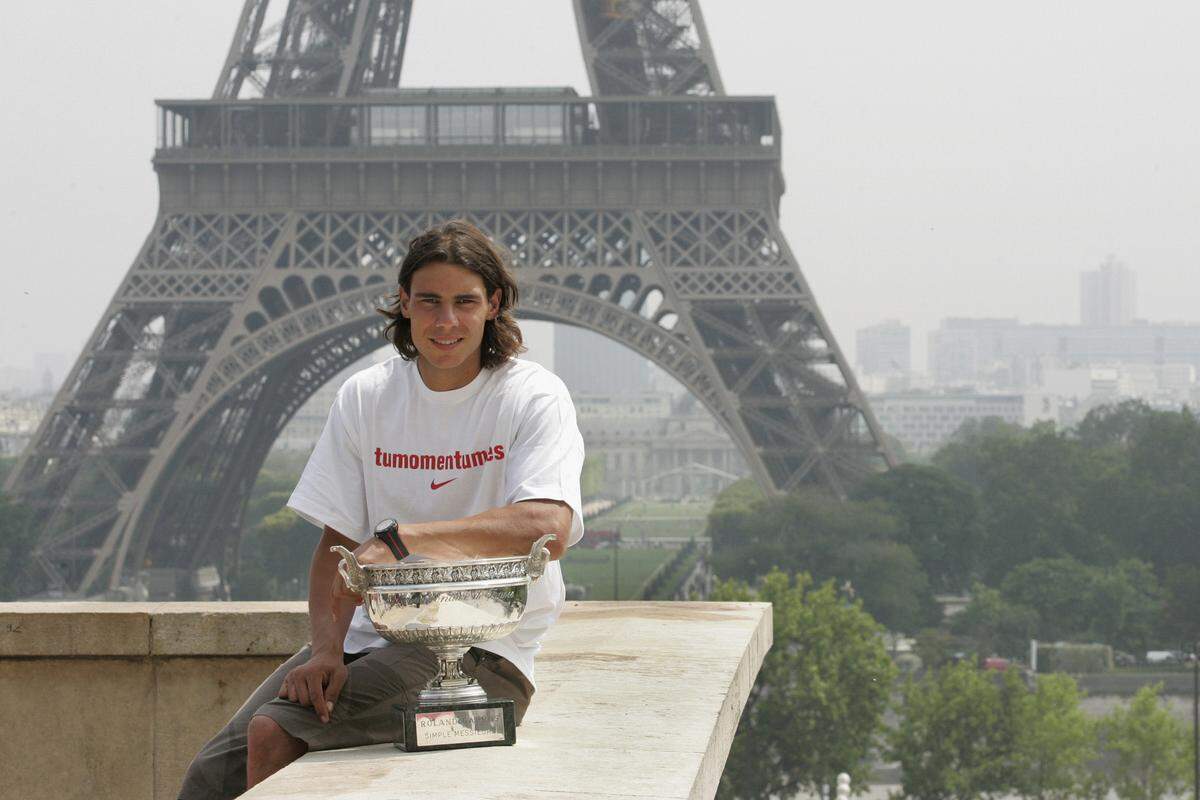 Ein Jahr später macht Nadal den Titel-Hattrick perfekt. Wieder ist es Federer, der sich im Finale geschlagen geben muss, Nadal siegt 6:3, 4:6, 6:3, 6:4.