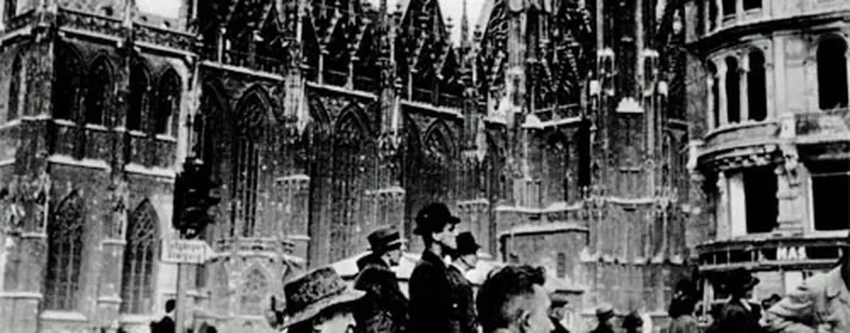 WIEN Die Perle des Reiches　100枚　完本　1941年 WIEN Die Perle des Reiches 100枚 完本 1941年 - メルカリ