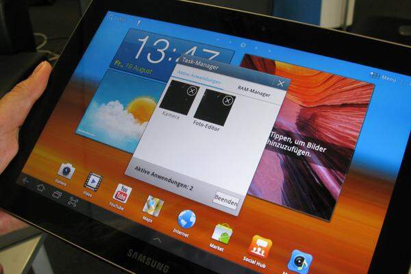 Damit der Doppelkern-Prozessor mit 1 GHz Taktfrequenz nicht zu viel zu tun bekommt, kann man mit einem von Samsung bereitgestellten Task Manager geöffnete Anwendungen schließen.