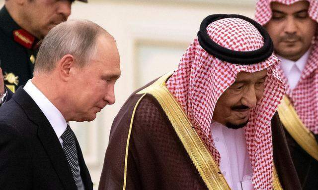 Archivbild: Wladimir Putin und der saudische König Salman
