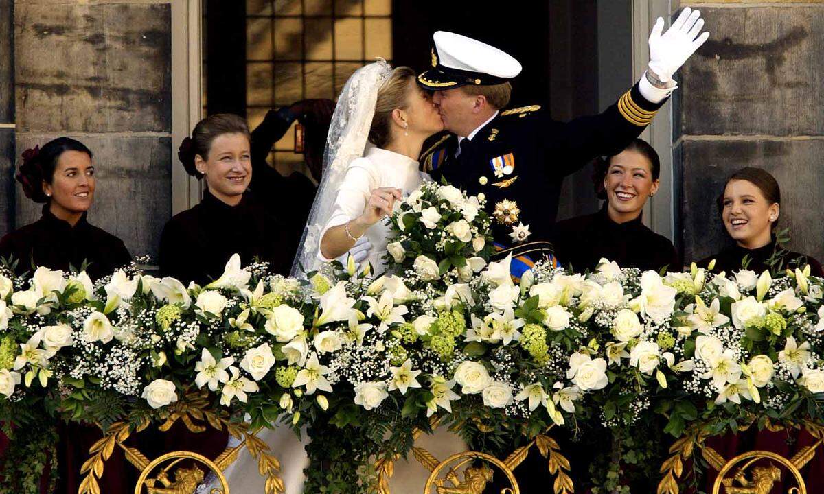 Keiner zeigte beim Küssen vor laufender Kamera so viel Ausdauer wie 2002 das niederländische Paar Willem-Alexander und Maxima. Ihr medialer Hochzeitskuss dauerte 5,25 Sekunden.