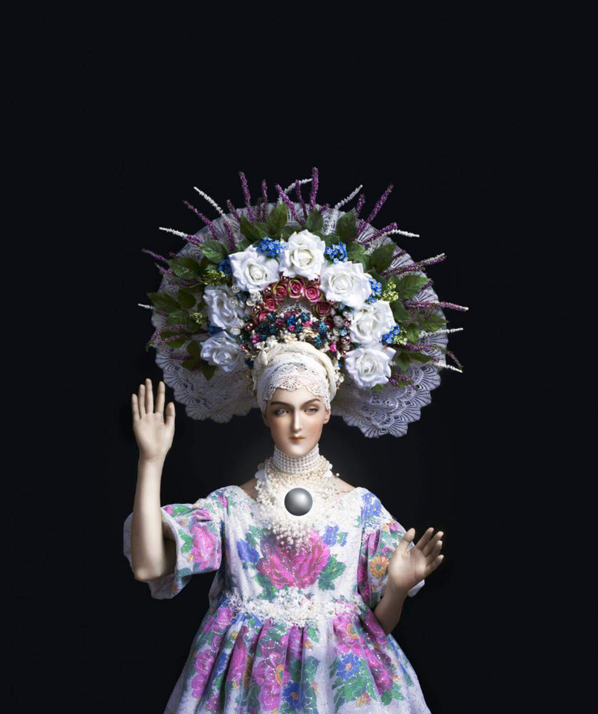 Mit der Premiere des „Freischütz“ von Carl Maria von Weber an der Mailänder Scala, gibt auch die Modeschöpferin Susanne Bisovsky ein Debüt: Sie hat die Kostüme dazu entworfen.