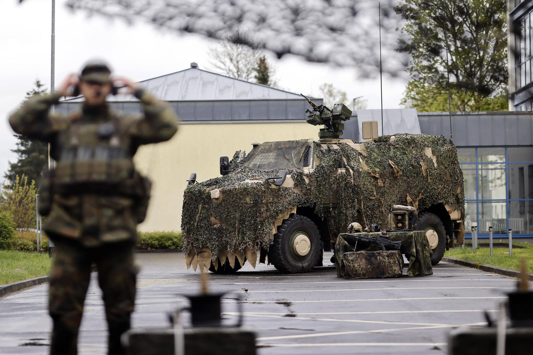 Deutsche Wehrpflicht: Für lange Auslandsreisen ist keine Genehmigung nötig