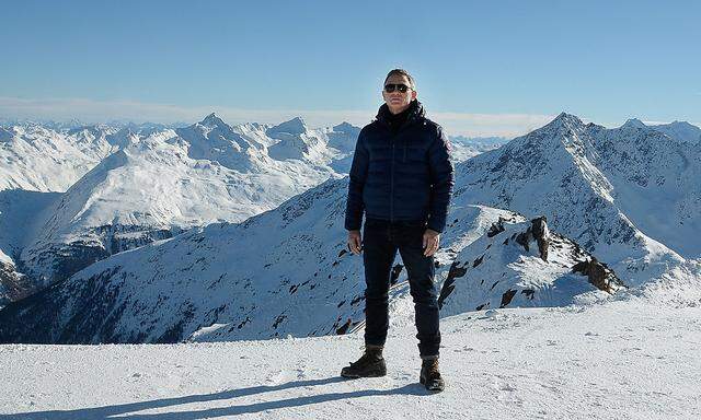 Archivbild: Bond-Dartseller Daniel Craig an einem der Drehorte in Sölden