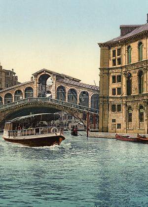 Das Venedig der Belle Époque unterscheidet sich nicht sehr von dem von heute. Rialtobrücke um 1900.