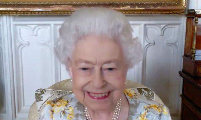 Die Queen während des Videotelefonats.