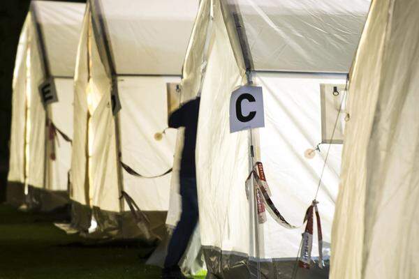 In den drei Zeltstädten wurden jeweils Acht-Mann-Zelte nach UNHCR-Standards aufgestellt.