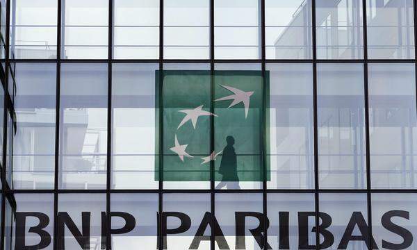 Große Banken wie die BNP Paribas profitieren besonders stark von der Zinswende.