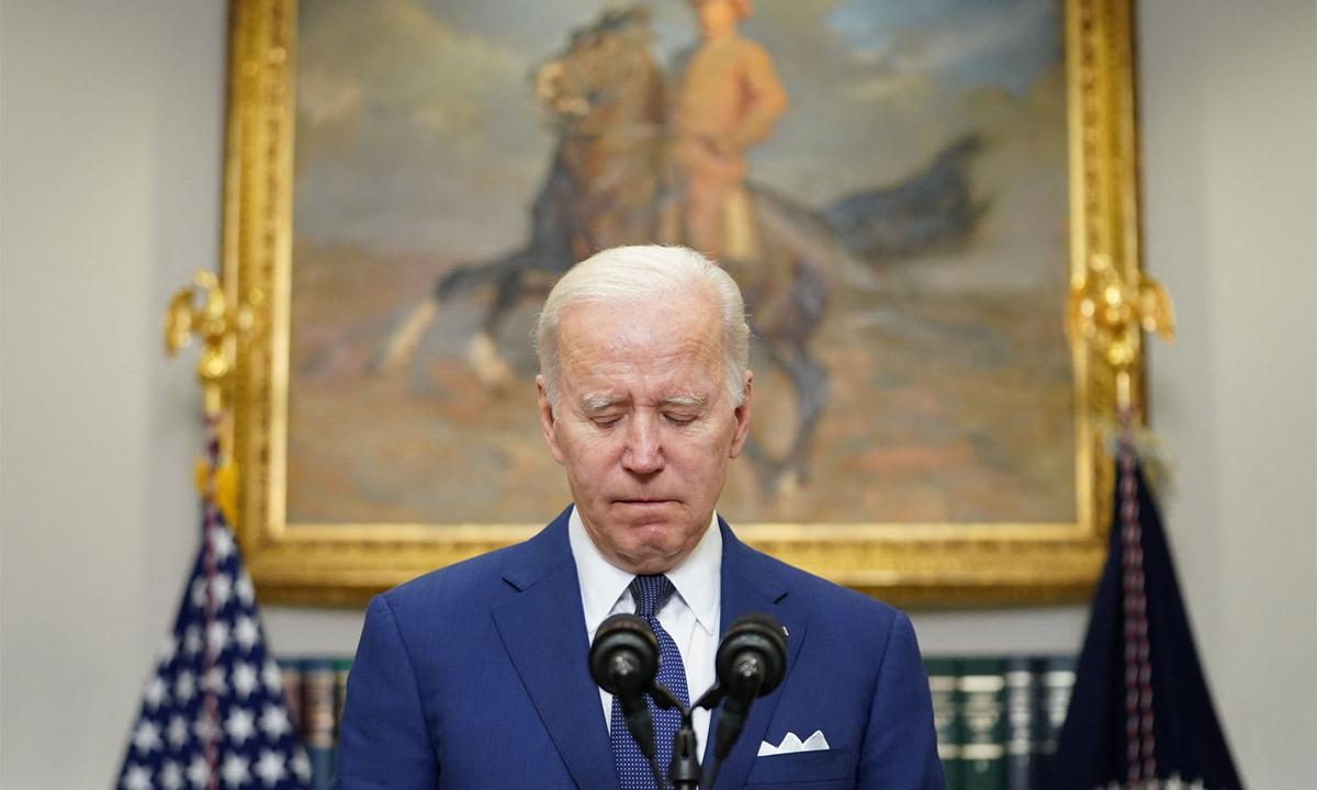 Ein erschütterter US-Präsident Joe Biden.