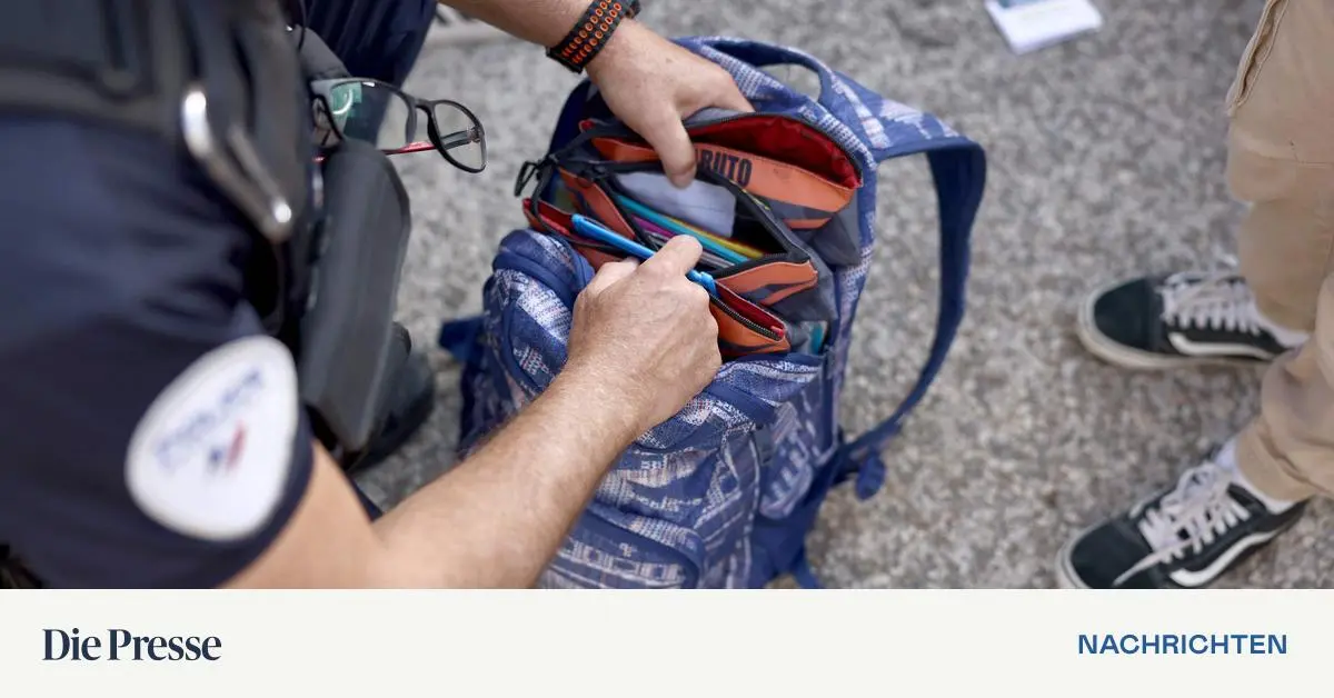 Should Austria's schoolchildren be searched for weapons at the entrance?