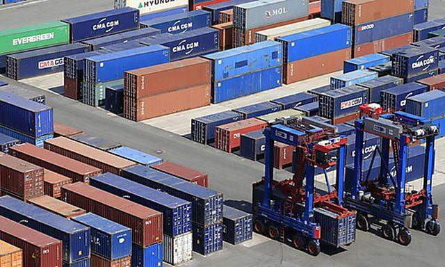Handelsdefizit: Die USA importieren mehr als sie exportieren