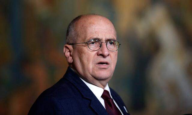 Polens Außenminister Rau lehnt einen Rücktritt ab. 