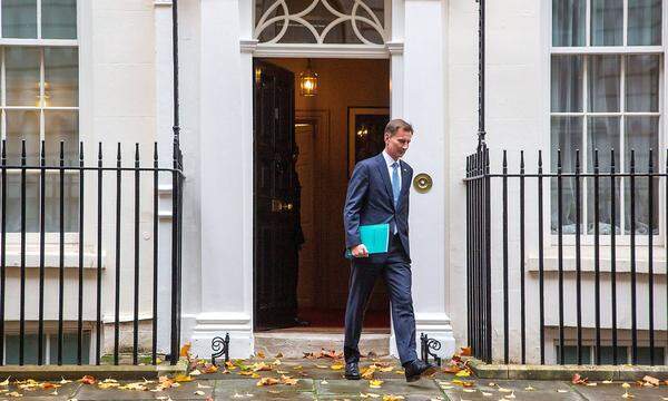 November 17, 2022, London, England, United Kingdom: Chancellor of the Exchequer JEREMY HUNT is seen leaving11 Downing S
